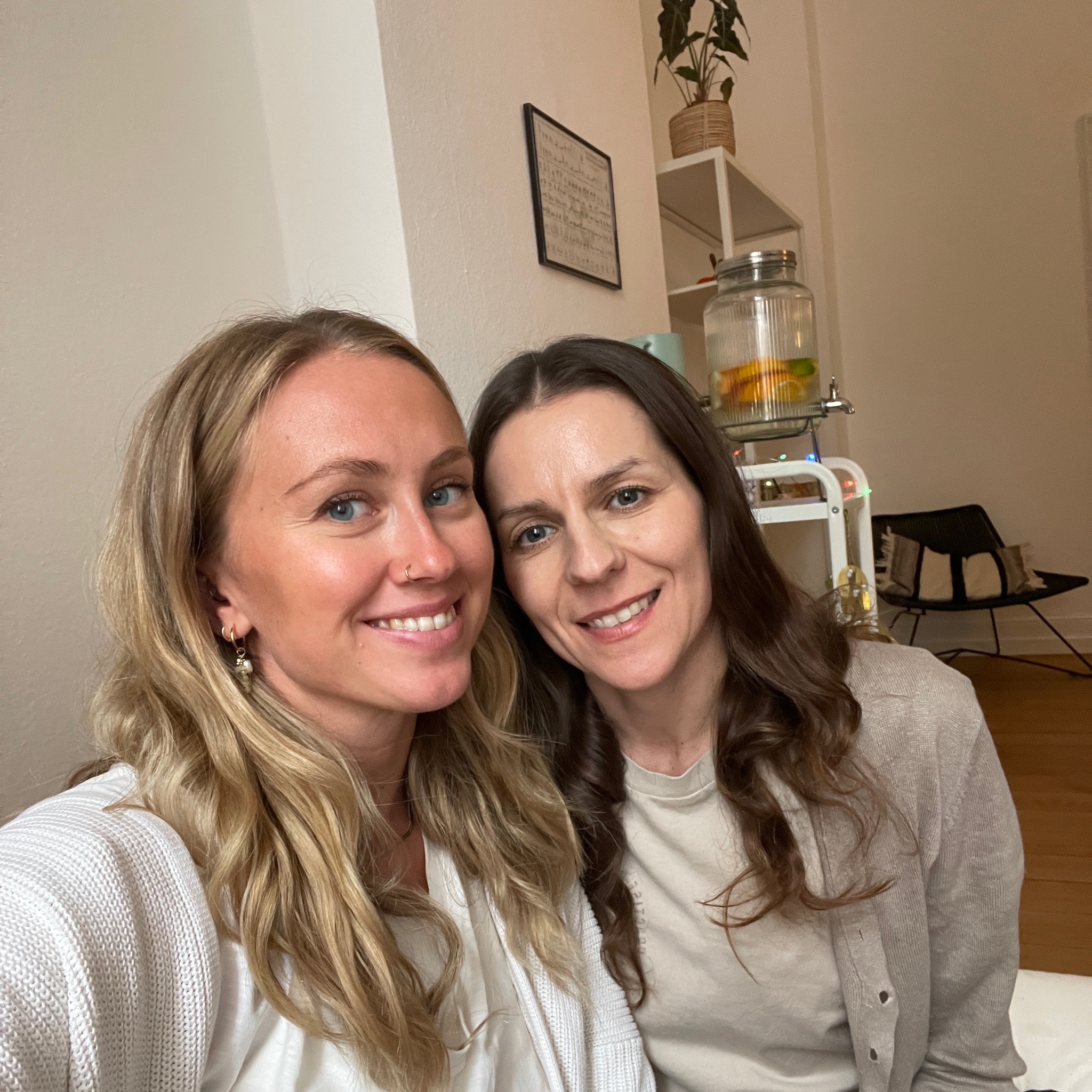 Essence of Yoga – International Yoga Day Retreat mit Olga und Carolina – 21.06.26